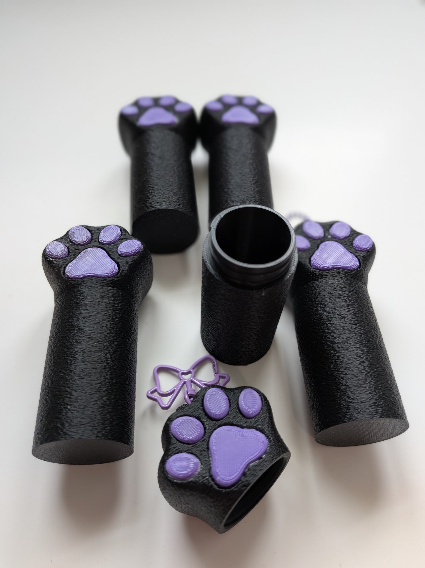 Black Cat Paw Chapstick Holder | Lip Balm & Lip Gloss Keychain | Cute 3D Printed Paw Container | Purse Charm | Gift for Cat Lovers l Lipstick Holder